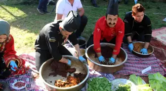 Şanlıurfa'nın yöresel lezzetleri davul zurna eşliğinde tanıtıldı