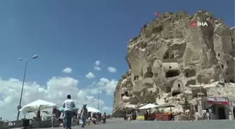 Kapadokya'da turistlere gözleme ikram edildi