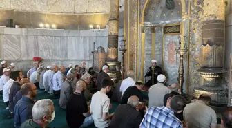 Necip Fazıl Kısakürek vefatının 39. yılında Ayasofya-i Kebir Camii Şerifi'nde hatim duası yapıldı