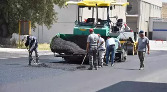 Akhisar Belediyesi'nin Asfalt Çalışmaları Tüm Hızıyla Devam Ediyor