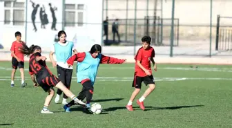 Vanlı kızlar 2. Lig yolundaki final maçına hazırlanıyor