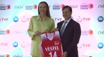 A Milli Kadın Voleybol Takımı'nın 19 yıllık ana sponsoru Orkid, 3 yıllık yeni anlaşmayla bu desteğini sürdürecek (2)