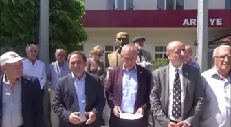 CHP'nin Köy Enstitülerini Ziyaret Programının 12'ncisi Arifiye Köy Entitüsü'ne Yapıldı