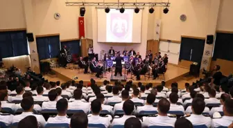 DEÜ'de bahar şenlikleri unutulmaz konserle başladı