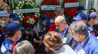 Gezi Davası'ndan Tutuklu Mine Özerden Babasının Cenazesine Jandarma Eşliğinde Katıldı