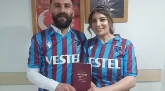 Artvinli çift, Trabzonspor'un şampiyonluk kutlamalarında nikah masasına oturdu