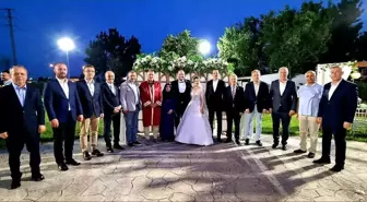 Başkan Işıksu nikahı kıydı, Bakan Yardımcısı Duran nikah şahidi oldu