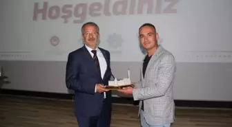 Cumhurbaşkanlığı Devlet Arşivleri Başkanı Prof. Dr. Uğur Ünal, devlet arşivlerini anlattı