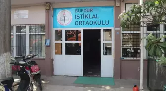 Burdur'da Öğretmenlere Yönelik Şiddet Protesto Edildi