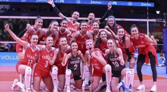 A Milli Kadın Voleybol Takımı müthiş başladı! İtalya'yı darmadağın ettik