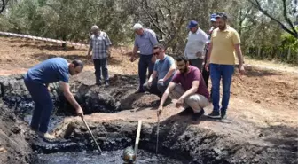 Manisa'daki zeytin bahçesindeki su kuyusundan çıkan yanıcı maddede petrol tespit edildi