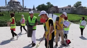 Yeşilayın küçük gönüllüleri temiz çevre için izmarit topladı