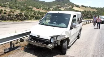 Bariyerlere çarpan hafif ticari araçtaki bebek yaralandı