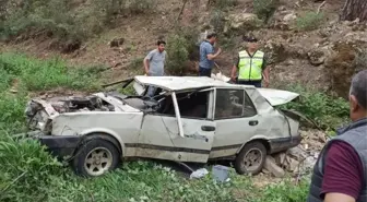 Muğla'da şarampole devrilen otomobildeki 1 kişi öldü, 1 kişi yaralandı