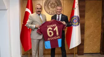 Trabzonspor Kulübü Başkanı Ahmet Ağaoğlu, çeşitli ziyaretler gerçekleştirdi