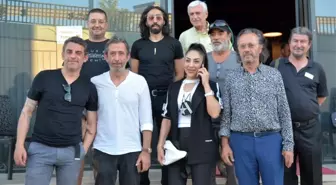 Ünlü isimler, Maltepe'deki bilardo turnuvasında kozlarını paylaştı