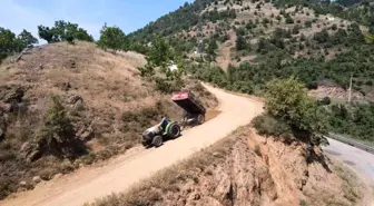 Apaklar'da yol çalışmaları başladı