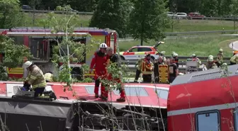 Almanya'da meydana gelen tren kazasında 4 kişi öldü