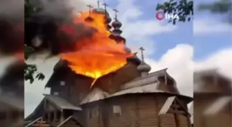 Rusya, Ukrayna'da tarihi manastırı bombaladı