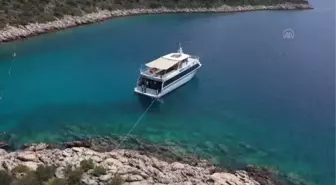 Kaş'ta deniz dibinde atık istasyonları oluşturuluyor