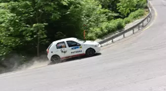 Otomobil yarışçıları Kartepe'ye tırmandı