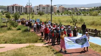 Tunceli, Ardahan ve Ağrı'da çevre temizliğine yürüyüşle dikkati çektiler