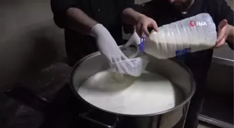 Asırlık lezzet 'Sivas sütlüsü' damak çatlatıyor