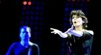 Emma Shapplin kimdir? Emma Shapplin kaç yaşında, nereli? Emma Shapplin şarkıları neler?