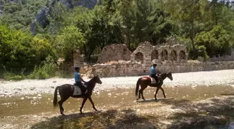 Olympos ve Adrasan'da atlı birlikler göreve başladı
