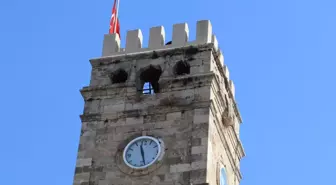 Tarihi saat kulesinin restorasyonunda orijinal saatinin yerinde başka saat tespit edildi