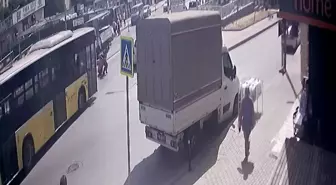 İETT otobüsü temizlik işçisine böyle çarptı