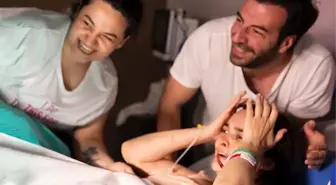 Ünlü doktor, Hande Soral'ın 16 saat süren doğum fotoğraflarını paylaştı