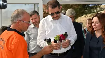 Vali Ayhan, hafta sonu temaslarını ilçelerde sürdürüyor