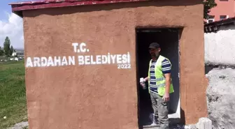 Belediye'den mahalle mezarlığına malzeme deposu