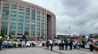 İlkokul öğrencilerinden Çağlayan Adliyesi meydanında Çevre Haftası etkinliği