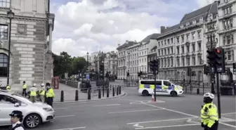 İngiltere'nin başkenti Londra'da şüpheli paket alarmı verildi