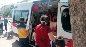 Minibüs ile motosiklet çarpıştı: 1 yaralı