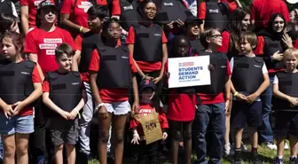 Washington D.c.'de Silahlı Saldırılara Karşı Protesto Gösterisi Düzenlendi