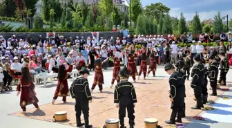 Uluslararası Bahar Çocuk Şenliği'ne büyük ilgi