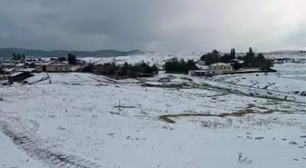 Yozgat'ta dolu yağışıyla zemin beyaza büründü