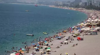 Antalya'ya havayoluyla gelen turist sayısı 3 milyonu geçti