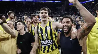 Fenerbahçe Beko, Basketbol Süper Ligi'nde 4 yıl sonra şampiyonluğa ulaştı