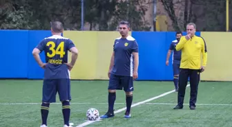 MKE Ankaragücü'nün yöneticileri, eski futbolcularla birliktelik maçı yaptı