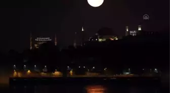 (TIMELAPSE) İstanbul'da 'Süper Ay'