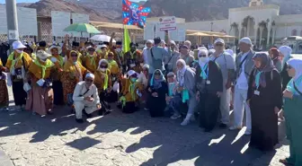 Samsun ve Sinoplu hacı adayları Uhud Şehitliği'nde dua etti