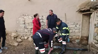 Sel suları tarım arazilerini sular altında bırakıp, evlere zarar verdi