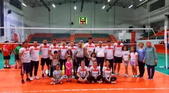 Bahar Voleybol Turnuvası'nda Toparlar Ortaokulu şampiyon oldu