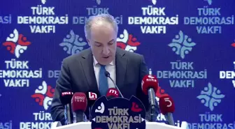 Mustafa Yeneroğlu, Demokrasiyi Çiçeğe Benzetti: 'İktidar O Çiçeği Köküyle Birlikte Koparmaya Çalışıyor'