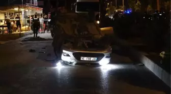 Antalya'da otomobil ile motosiklet çarpıştı: 1 ölü, 2 yaralı