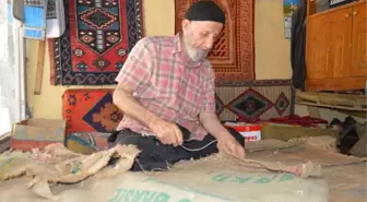 Köylüler bırakmasını istemediği için 80 yaşında çalışıyor